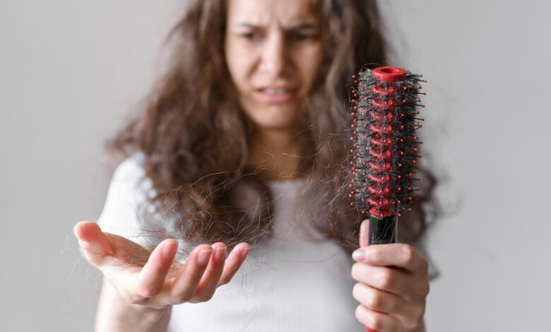 Queda de cabelo: quando procurar ajuda profissional?